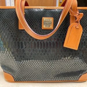 Dooney & Bourke